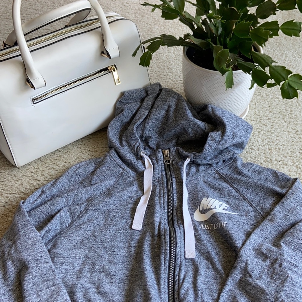 COPY - Nike Zippie with hood - Picture 1 of 7
